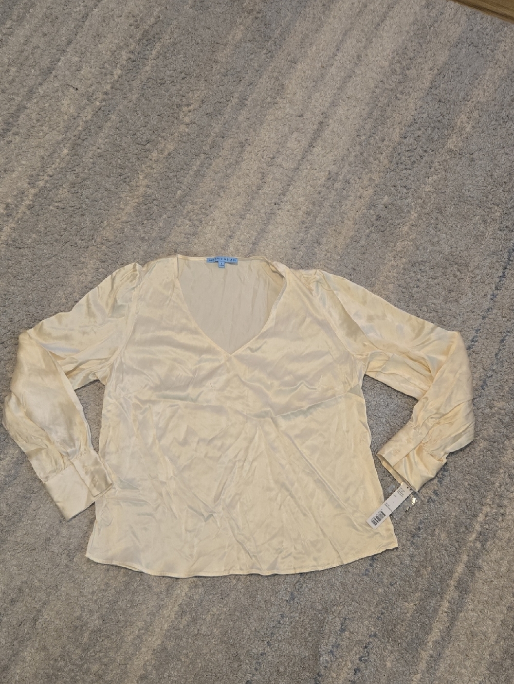 NWT Antonio Melani Midnight Soiree 100% Silk Blouse Ivory Cream V-Neck Large